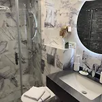 Mavcity Boutique كونستانتا