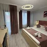 Mavcity Boutique كونستانتا